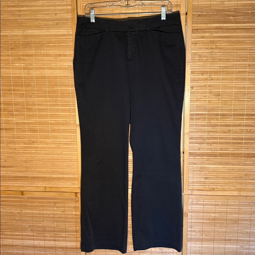 Women’s Docker Black Pants. Sz 10
Summer Weight. Mid rise. Curvy